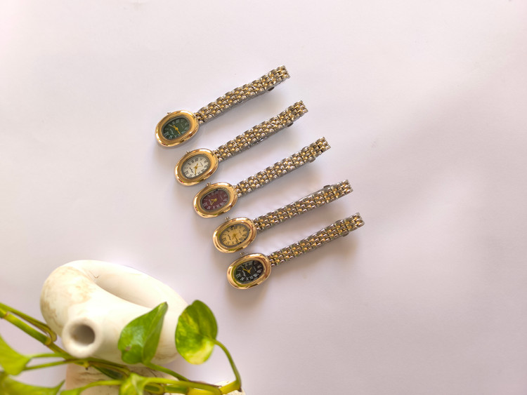 ساعت مچی زنانه صفحه بیضی دورنگ